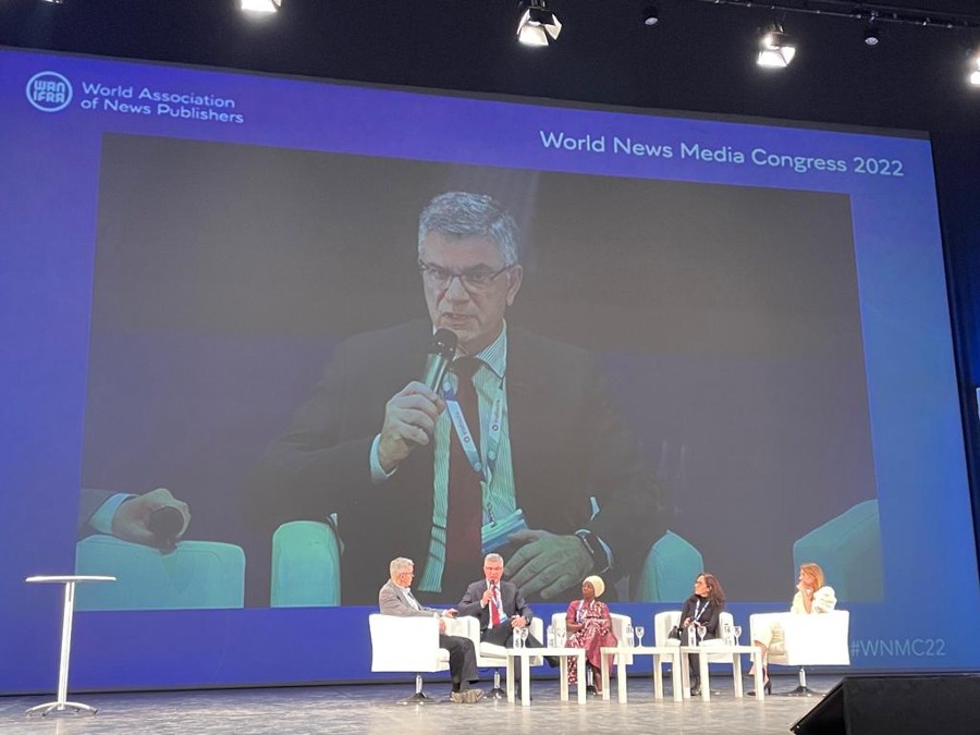 Precisamos de um acordo global em favor do jornalismo, diz presidente da ANJ em congresso internacional